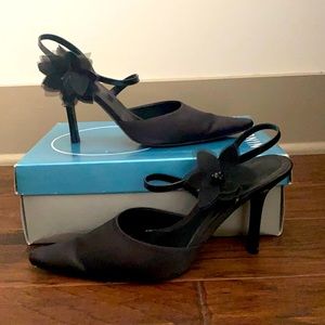 Nine West size 9 Satin Black heels